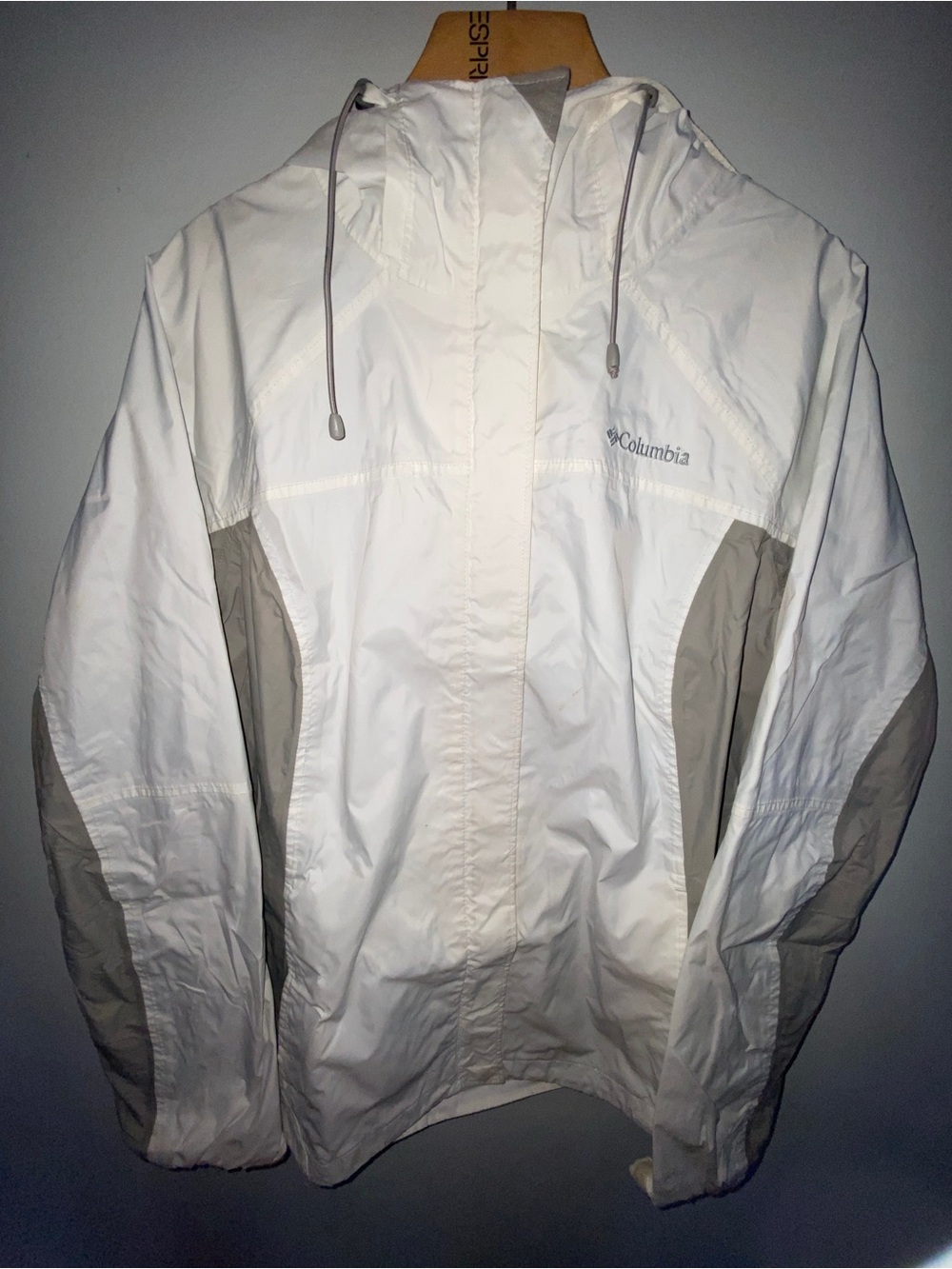 Columbia White and Light Gray Windbreaker Jacket